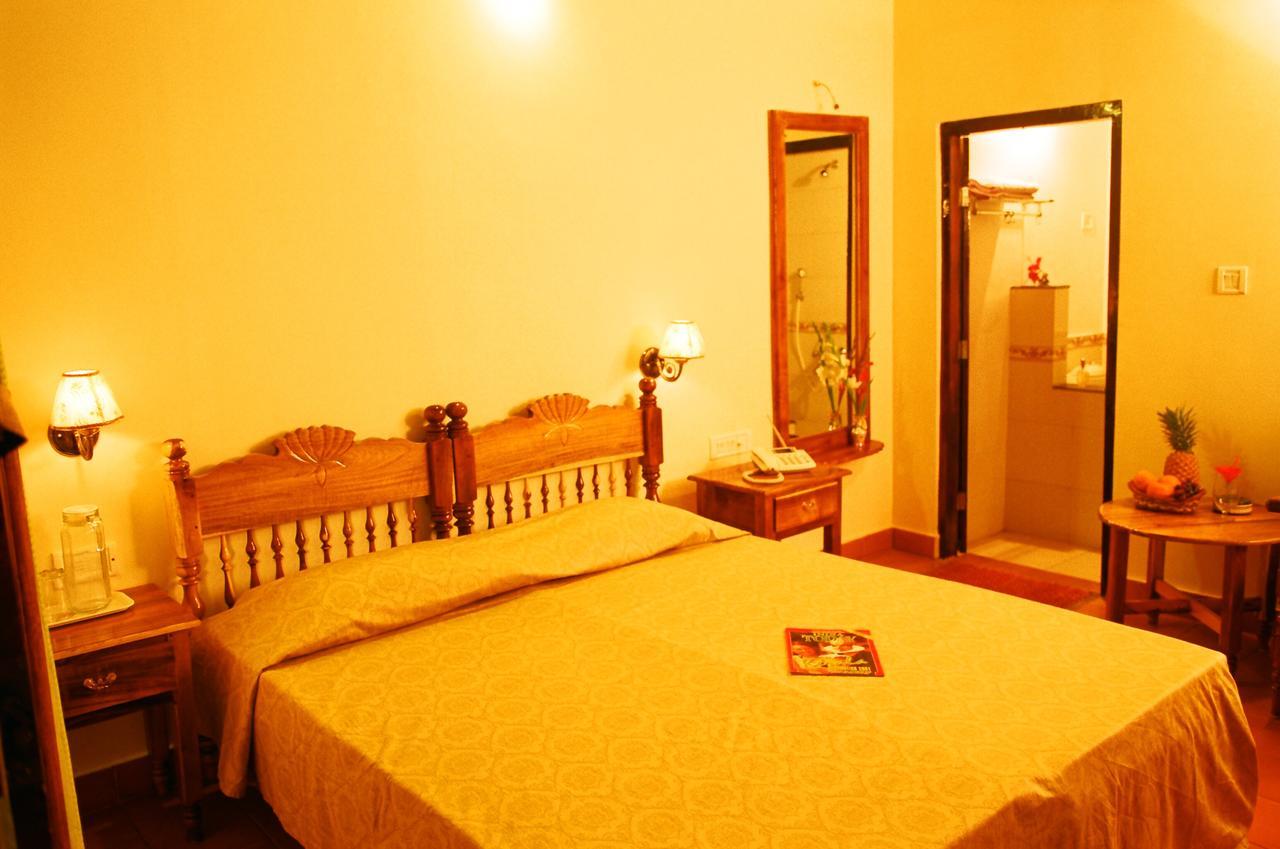 Pozhiyoram Ayurveda Beach Resort Alappuzha Exterior foto